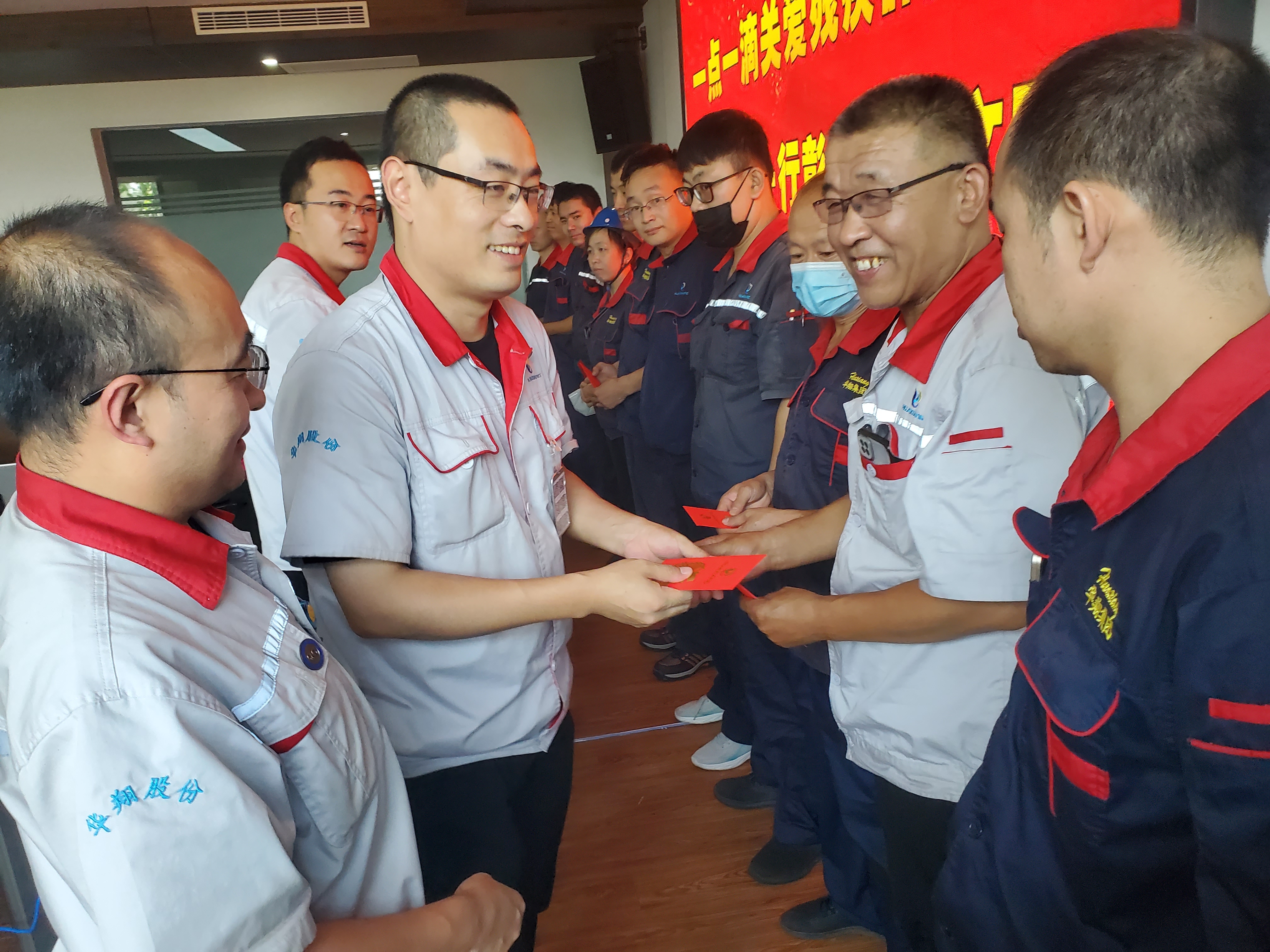 “扶殘助殘有你有我”，華翔很暖心！